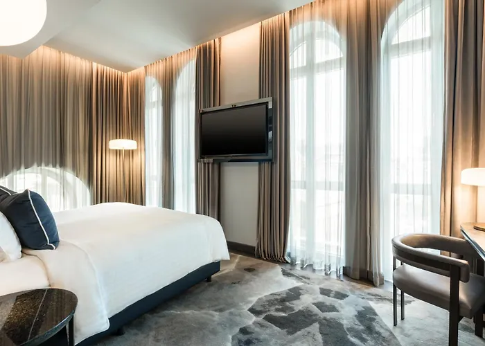 The Marmorosch Bucharest, Autograph Collection